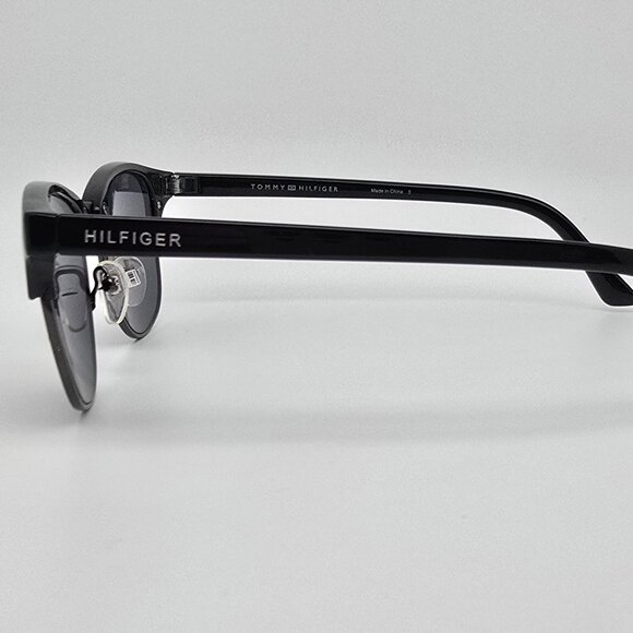 *SOLD*Tommy Hilfiger Bryan MP OU107 Black Frame Grey Lens Sunglasses w Case 50mm - Picture 4 of 15